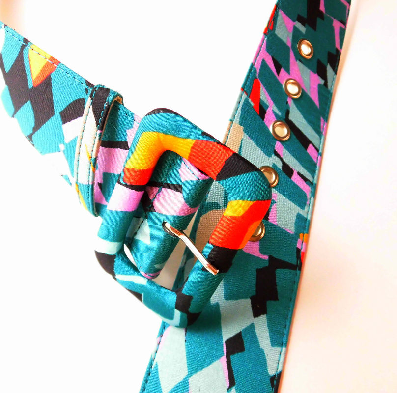 くるみバックル 共布ベルト ハトメ穴