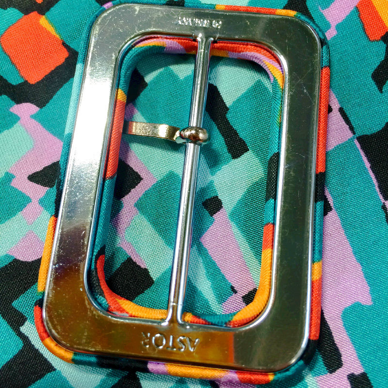 くるみバックル裏面