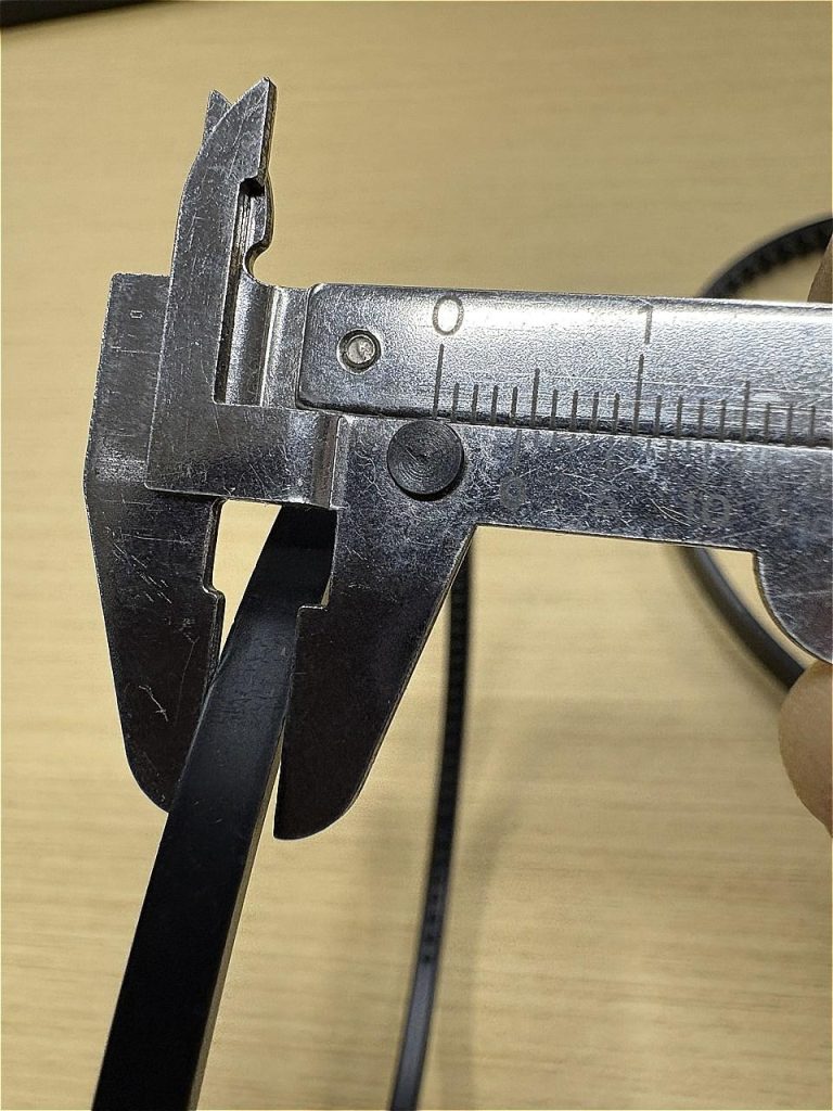 カチューシャ芯 歯付